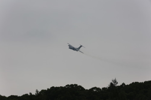 Máy bay vận tải hạng nặng Y-20 Trung Quốc tiến hành huấn luyện bay