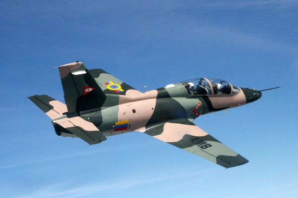 Máy bay huấn luyện K-8W của Không quân Venezuela, mua của Trung Quốc Máy bay huấn luyện K-8W của Không quân Venezuela, mua của Trung Quốc