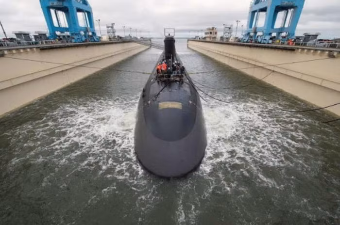 Tàu ngầm hạt nhân tấn công USS John Warner SSN 785 lớp Virginia của Hải quân Mỹ