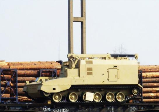 Xe đạn PLZ-45 được vận chuyển bằng đường sắt Xe đạn PLZ-45 được vận chuyển bằng đường sắt