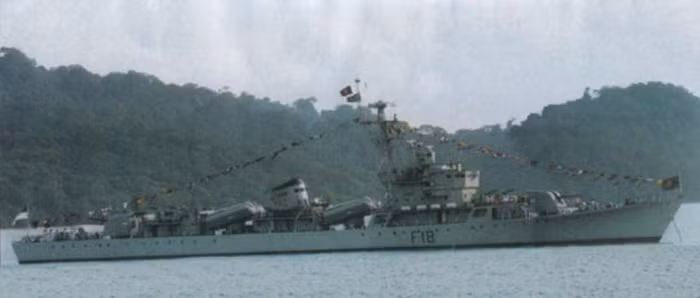Tàu hộ vệ Othman F18 Hải quân Bangladesh