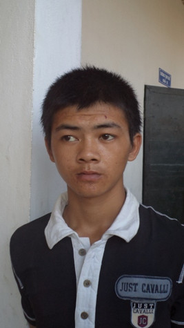 Bùi Văn Huân sau khi bị bắt giữ Bùi Văn Huân sau khi bị bắt giữ
