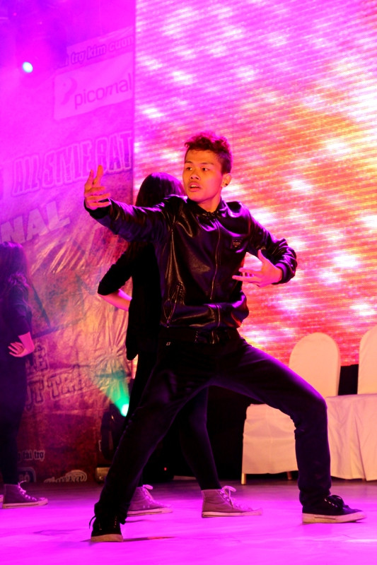 The Final Jam trong khuôn khổ giải đấu đa phong cách Hanoi Jam All Style Battle là một sân chơi sôi động và vui nhộn cho các bạn trẻ tại Hà Nội. The Final Jam trong khuôn khổ giải đấu đa phong cách Hanoi Jam All Style Battle là một sân chơi sôi động và vui nhộn cho các bạn trẻ tại Hà Nội.