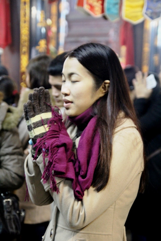 Thành tâm niệm phật để cầu được ước thấy. Thành tâm niệm phật để cầu được ước thấy.