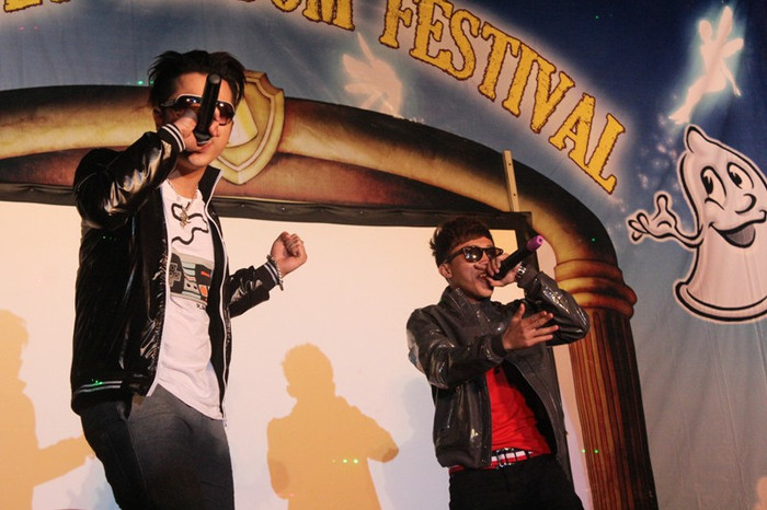 Đọc rap là một thú giải trí mới của những sinh viên hà thành. Đọc rap là một thú giải trí mới của những sinh viên hà thành.