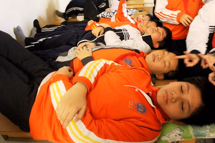 Chùm ảnh: Đổi giờ học, nên mới thế này đây! ảnh 14