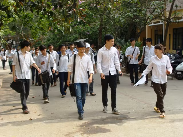 Hà Nội: Nhiều trường muốn thi thử tốt nghiệp THPT ảnh 1