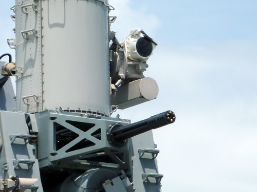 Và súng máy trên tàu USS John S. McCain - Ảnh: HC Và súng máy trên tàu USS John S. McCain - Ảnh: HC