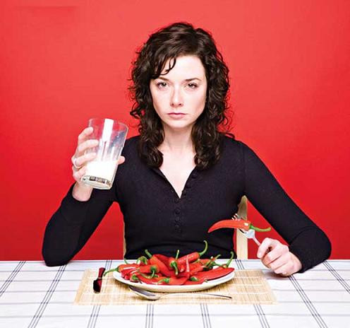 Đã có nghiên cứu chứng minh ăn quá nhiều ớt có thể gây tử vong. Ảnh: Ivar.