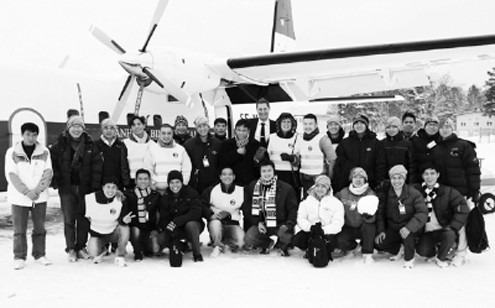 Các phi công của Trung đoàn 918 bay chuyển loại máy bay Casa- 212 tại Tây Ban Nha. Các phi công của Trung đoàn 918 bay chuyển loại máy bay Casa- 212 tại Tây Ban Nha.