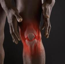 Bệnh đau khớp (viêm khớp): Là một dạng rối loạn tại khớp được đặc trưng bởi hiện tượng viêm dẫn đến tình trạng sụn ở khớp xương bị ăn mòn. Nếu bệnh tiến triển nặng hơn, khi vận động các khớp xương người bệnh sẽ cảm thấy đau ở các khớp xương, nắn chung quanh các khớp xương sẽ thấy đau, có khi bị sưng, cử động các khớp xương bị hạn chế, nhiều khi phát ra tiếng kêu răng rắc trong khớp xương. Xem thêm: Những món ăn phòng bệnh trúng gió hiệu quả. Bệnh đau khớp (viêm khớp): Là một dạng rối loạn tại khớp được đặc trưng bởi hiện tượng viêm dẫn đến tình trạng sụn ở khớp xương bị ăn mòn. Nếu bệnh tiến triển nặng hơn, khi vận động các khớp xương người bệnh sẽ cảm thấy đau ở các khớp xương, nắn chung quanh các khớp xương sẽ thấy đau, có khi bị sưng, cử động các khớp xương bị hạn chế, nhiều khi phát ra tiếng kêu răng rắc trong khớp xương. Xem thêm: Những món ăn phòng bệnh trúng gió hiệu quả.