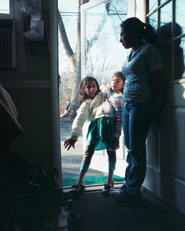 Cặp song sinh và mẹ của mình. Xem thêm: Những hình ảnh thương tâm về căn bệnh 'lạ' ở Quảng Ngãi / Điểm danh một số người mắc hội chứng kỳ lạ "người sói" Cặp song sinh và mẹ của mình. Xem thêm: Những hình ảnh thương tâm về căn bệnh 'lạ' ở Quảng Ngãi / Điểm danh một số người mắc hội chứng kỳ lạ "người sói"