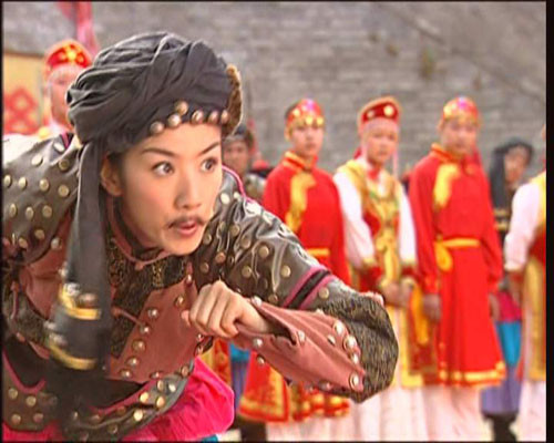 6. Huỳnh Dịch Trong bộ đồ mang dáng dấp "nam tử hán, đại trượng phu" này, trông Huỳnh Dịch "đẹp lạ". Xem thêm: Những gương mặt make up "thất bại" của người đẹp / Quá sành điệu, Phạm Băng Băng biến đàn em thành "hàng nhái"? 6. Huỳnh Dịch Trong bộ đồ mang dáng dấp "nam tử hán, đại trượng phu" này, trông Huỳnh Dịch "đẹp lạ". Xem thêm: Những gương mặt make up "thất bại" của người đẹp / Quá sành điệu, Phạm Băng Băng biến đàn em thành "hàng nhái"?