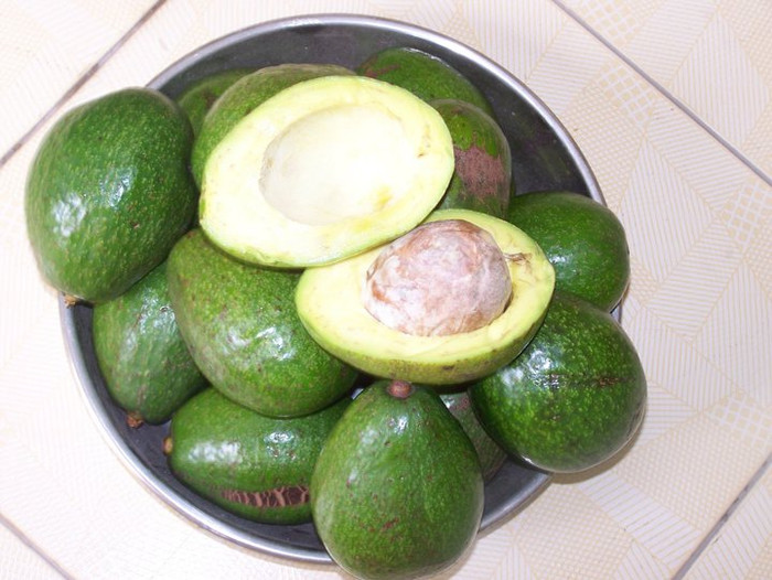 3. Loại trái cây này còn chứa lượng lớn vitamin E, một chất chống ôxy hóa được biết đến như một "liều thuốc" có thể làm trẻ hóa tuổi tác, ngoài ra nó còn giúp bảo vệ cơ thể, chống lại các bệnh về tim mạch, ung thư. Xem thêm: 11 loại thảo dược dễ tìm giúp bạn có hơi thở thơm tho / Những thực phẩm cực tốt giúp thanh nhiệt, giải độc trong mùa hè (P2) 3. Loại trái cây này còn chứa lượng lớn vitamin E, một chất chống ôxy hóa được biết đến như một "liều thuốc" có thể làm trẻ hóa tuổi tác, ngoài ra nó còn giúp bảo vệ cơ thể, chống lại các bệnh về tim mạch, ung thư. Xem thêm: 11 loại thảo dược dễ tìm giúp bạn có hơi thở thơm tho / Những thực phẩm cực tốt giúp thanh nhiệt, giải độc trong mùa hè (P2)