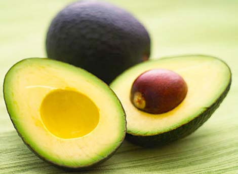 9. Một lý do khác không thể bỏ qua loại trái cây vùng nhiệt đới này chính là vitamin B6 chứa trong bơ, đây là loại vitamin rất cần thiết, tham gia vào việc thực hiện các phản ứng hóa học diễn ra trong cơ thể, bên cạnh đó còn tăng cường hệ miễn dịch và sức đề kháng. Xem thêm: 11 loại thảo dược dễ tìm giúp bạn có hơi thở thơm tho / Những thực phẩm cực tốt giúp thanh nhiệt, giải độc trong mùa hè (P2) 9. Một lý do khác không thể bỏ qua loại trái cây vùng nhiệt đới này chính là vitamin B6 chứa trong bơ, đây là loại vitamin rất cần thiết, tham gia vào việc thực hiện các phản ứng hóa học diễn ra trong cơ thể, bên cạnh đó còn tăng cường hệ miễn dịch và sức đề kháng. Xem thêm: 11 loại thảo dược dễ tìm giúp bạn có hơi thở thơm tho / Những thực phẩm cực tốt giúp thanh nhiệt, giải độc trong mùa hè (P2)