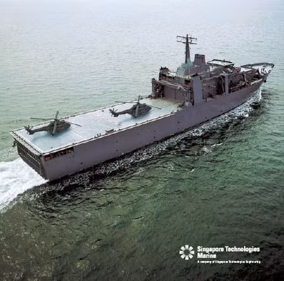 Các tàu đổ bộ RSS Endeavour (trên) và RSS Persistence lớp Endurance của Hải quân Singapore.