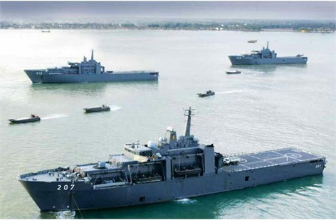 Tàu LPD có trọng tải 1.000 tấn, có thể chở 300 lính cùng với thủy thủ đoàn 120 người (cộng 15 người của đội phi công), tức là gần gấp đôi tàu Endurance.