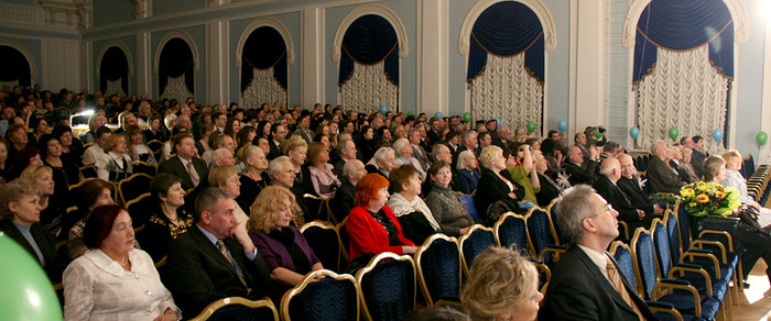 Với hơn 80 năm từ ngày thành lập, trường đã xây dựng cơ sở đào tạo chất lượng cao với nội dung giảng dạy phong phú và rộng lớn. Đã có hơn 20.000 chuyên viên tốt nghiệp, trong đó có rất nhiều giáo sư, tiến sỹ hiện là người đứng đầu các ngành khí tượng, thủy văn và đại dương học…