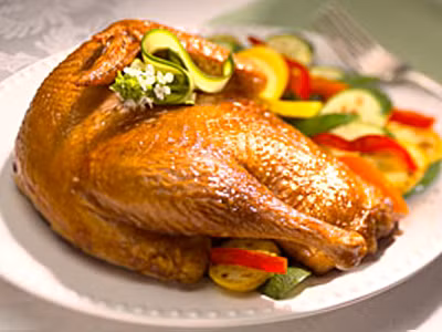 Để nâng cao công dụng của gà ác, người xưa thường phối hợp với một số vị thuốc như: Nhân sâm, kỷ tử, thục địa, táo tàu; hoặc tam thất, đông trùng hạ thảo, linh chi… tuỳ theo từng mục đích bồi bổ để chế biến thành những món ăn – bài thuốc dễ dùng. Xem thêm: Những thực phẩm giàu dinh dưỡng, tốt cho sức khỏe