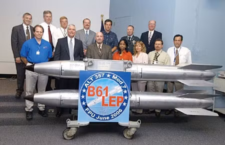 Bom hạt nhân chiến thuật B61-7 Mỹ
