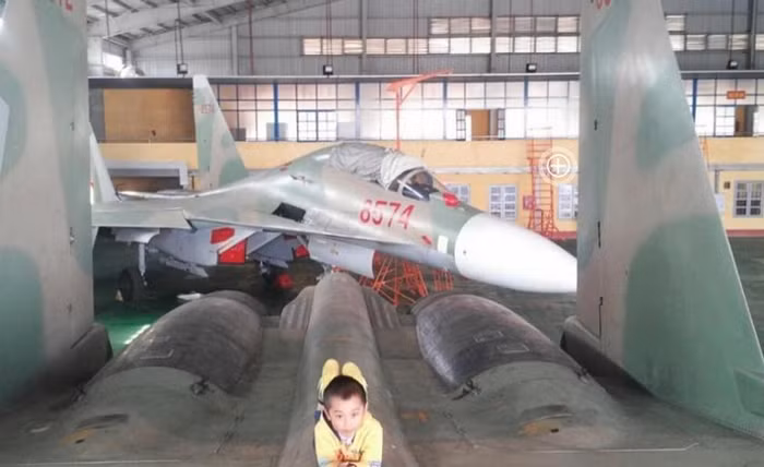 Máy bay chiến đấu Su-30MK2 Việt Nam rò rỉ được đăng trên truyền thông Trung Quốc