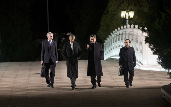 Tổng thống Mỹ Barack Obama và Chủ tịch Trung Quốc Tập Cận Bình tại Bắc Kinh ngày 11 tháng 11 năm 2014 Tổng thống Mỹ Barack Obama và Chủ tịch Trung Quốc Tập Cận Bình tại Bắc Kinh ngày 11 tháng 11 năm 2014