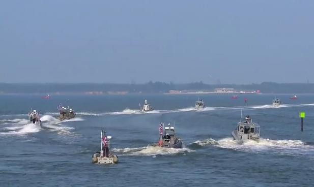 Cụm tàu chiến Swarm boats Mỹ