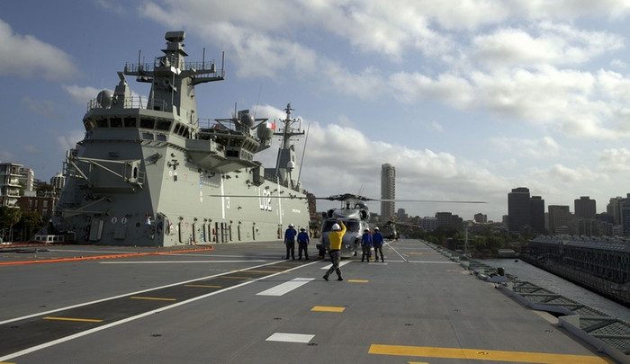 Tàu tấn công đổ bộ Canberra của Hải quân Australia tiến hành huấn luyện Tàu tấn công đổ bộ Canberra của Hải quân Australia tiến hành huấn luyện