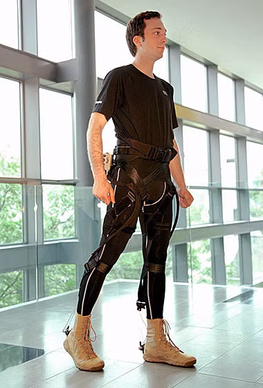 Quân đội Mỹ phát triển "bộ xương bên ngoài cơ thể mềm dẻo" Soft exosuit