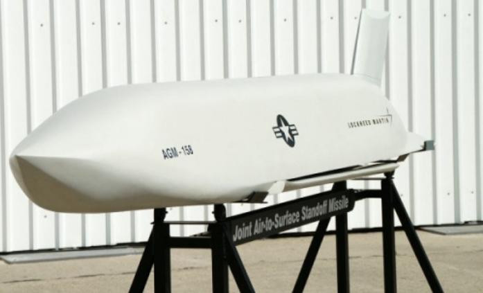 Tên lửa không đối đất JASSM-ER Mỹ