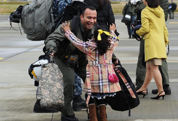 Binh sĩ Hải quân Mỹ và gia đình họ