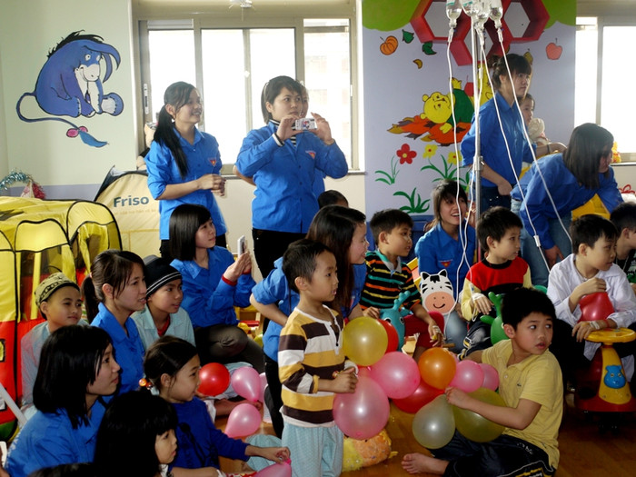 Giáo dục truyền thống đạo đức, ý thức trách nhiệm, kiến thức thực tế và kỹ năng hoạt động xã hội cho thanh thiếu nhi tại địa bàn tình nguyện, thu hút sự quan tâm của toàn xã hội và vận động đông đảo nhân dân tham gia hoạt động tình nguyện.