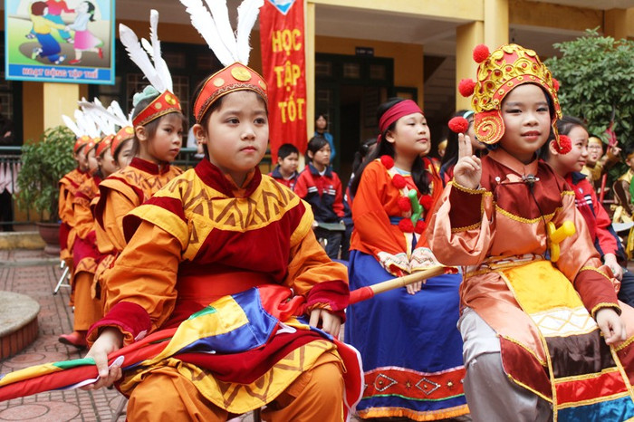 Những gương mặt thí sinh như những người lính chiến chuẩn bị ra trận dẹp giặc.