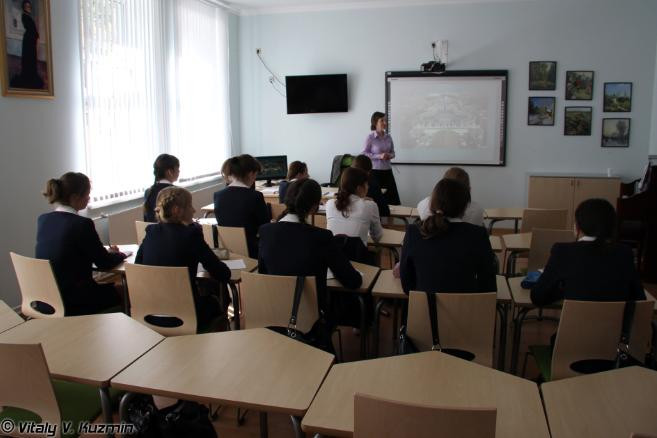 Thiết bị dạy học của trường hoàn thiện, đầy đủ Thiết bị dạy học của trường hoàn thiện, đầy đủ