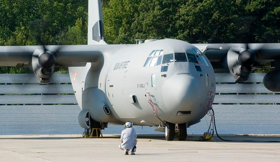 Máy bay vận tải chiến thuật C-130J Super Hercules của Ấn Độ, mua của Mỹ Máy bay vận tải chiến thuật C-130J Super Hercules của Ấn Độ, mua của Mỹ