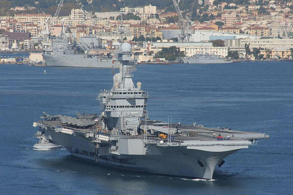 Tàu sân bay động cơ hạt nhân Charles de Gaulle của Pháp