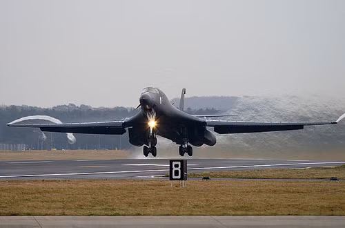Máy bay ném bom chiến lược B-1B Không quân Mỹ