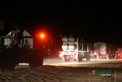 Tên lửa phòng không HQ-9 Trung Quốc trong một cuộc tập trận vào ngày 3 tháng 4 năm 2014