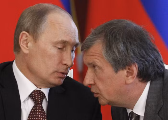 Tổng thống Nga Vladimir Putin và Giám đốc điều hành Rosneft Igor Sechin