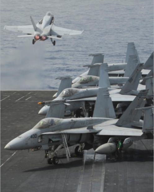 Máy bay chiến đấu F/A-18 Super Hornet huấn luyện chiến đấu trên tàu sân bay USS Nimitz Mỹ tháng 9 năm 2013 Máy bay chiến đấu F/A-18 Super Hornet huấn luyện chiến đấu trên tàu sân bay USS Nimitz Mỹ tháng 9 năm 2013
