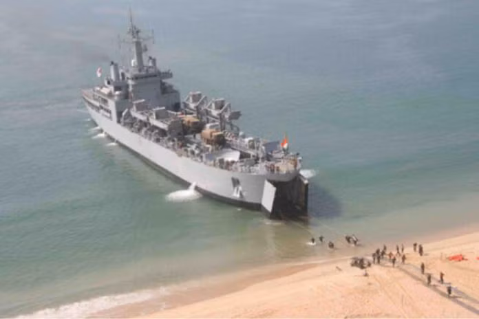 Tàu đổ bộ xe tăng INS Airavat L24 Hải quân Ấn Độ. Nguồn ảnh: 81.cn Tàu đổ bộ xe tăng INS Airavat L24 Hải quân Ấn Độ. Nguồn ảnh: 81.cn