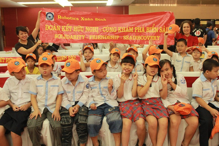 Đội cổ động đến từ Xuân Đỉnh luôn hô to Việt Nam chiến thắng. Hotgirl Yến Korea làm lu mờ cả hoa cỏ mùa xuân Á hậu Việt Đỗ Hoàng Anh - Ngôi sao sáng của ĐH Văn hóa Hà Nội >>Hoa khôi các trường đại học, cao đẳng >>Xem clip màn trình diễn siêu Robot của học sinh Việt Nam Đội cổ động đến từ Xuân Đỉnh luôn hô to Việt Nam chiến thắng. Hotgirl Yến Korea làm lu mờ cả hoa cỏ mùa xuân Á hậu Việt Đỗ Hoàng Anh - Ngôi sao sáng của ĐH Văn hóa Hà Nội >>Hoa khôi các trường đại học, cao đẳng >>Xem clip màn trình diễn siêu Robot của học sinh Việt Nam