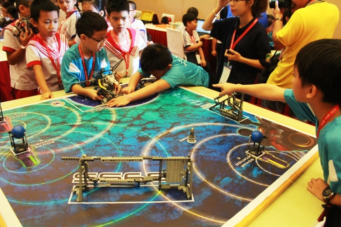 >>Xem clip màn trình diễn siêu Robot của học sinh Việt Nam Hotgirl Yến Korea làm lu mờ cả hoa cỏ mùa xuân Á hậu Việt Đỗ Hoàng Anh - Ngôi sao sáng của ĐH Văn hóa Hà Nội >>Hoa khôi các trường đại học, cao đẳng >>Xem clip màn trình diễn siêu Robot của học sinh Việt Nam Hotgirl Yến Korea làm lu mờ cả hoa cỏ mùa xuân Á hậu Việt Đỗ Hoàng Anh - Ngôi sao sáng của ĐH Văn hóa Hà Nội >>Hoa khôi các trường đại học, cao đẳng