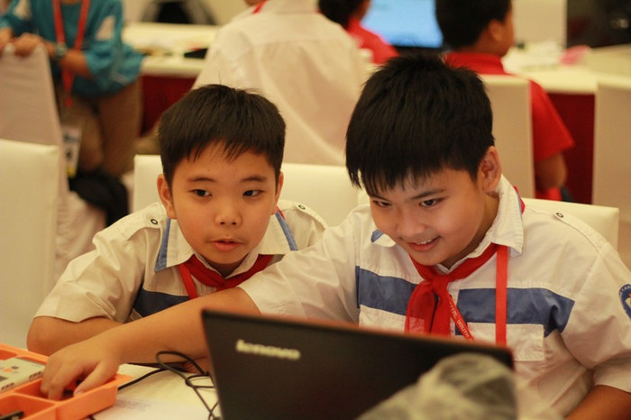 Và hai thí sinh trường Đoàn Thị Điểm cũng vậy. Hotgirl Yến Korea làm lu mờ cả hoa cỏ mùa xuân Á hậu Việt Đỗ Hoàng Anh - Ngôi sao sáng của ĐH Văn hóa Hà Nội >>Hoa khôi các trường đại học, cao đẳng >>Xem clip màn trình diễn siêu Robot của học sinh Việt Nam Và hai thí sinh trường Đoàn Thị Điểm cũng vậy. Hotgirl Yến Korea làm lu mờ cả hoa cỏ mùa xuân Á hậu Việt Đỗ Hoàng Anh - Ngôi sao sáng của ĐH Văn hóa Hà Nội >>Hoa khôi các trường đại học, cao đẳng >>Xem clip màn trình diễn siêu Robot của học sinh Việt Nam