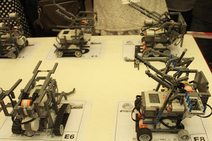 Các con Robot tham gia thi đấu. Hotgirl Yến Korea làm lu mờ cả hoa cỏ mùa xuân Á hậu Việt Đỗ Hoàng Anh - Ngôi sao sáng của ĐH Văn hóa Hà Nội >>Hoa khôi các trường đại học, cao đẳng >>Xem clip màn trình diễn siêu Robot của học sinh Việt Nam Các con Robot tham gia thi đấu. Hotgirl Yến Korea làm lu mờ cả hoa cỏ mùa xuân Á hậu Việt Đỗ Hoàng Anh - Ngôi sao sáng của ĐH Văn hóa Hà Nội >>Hoa khôi các trường đại học, cao đẳng >>Xem clip màn trình diễn siêu Robot của học sinh Việt Nam