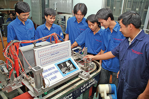 Sinh viên các trường ngoài công lập đang chịu thiệt thòi so với các trường công lập. Ảnh minh họa, nguồn Internet. Sinh viên các trường ngoài công lập đang chịu thiệt thòi so với các trường công lập. Ảnh minh họa, nguồn Internet.