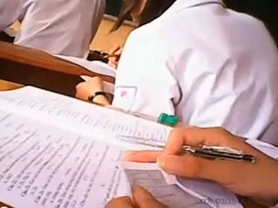 Giáo viên khổ sở với phổ cập giáo dục ảnh 2