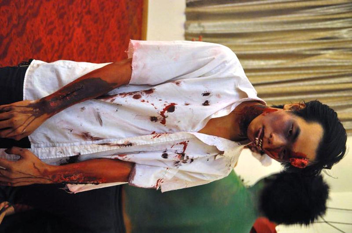 Sinh viên hóa trang với vẻ kinh dị, quay cuồng trong trận đại hồng thủy của Doomsday - Ngày tận thế. >>Á hậu Việt Đỗ Hoàng Anh - Ngôi sao sáng của ĐH Văn hóa Hà Nội >>Những nữ sinh hot nhất trường Ams và Chu Văn An >>Diệp Hồng Đào - Hotgirl gợi cảm của ĐH Cần Thơ >>Ai đẹp hơn hotgirl Kim Phượng