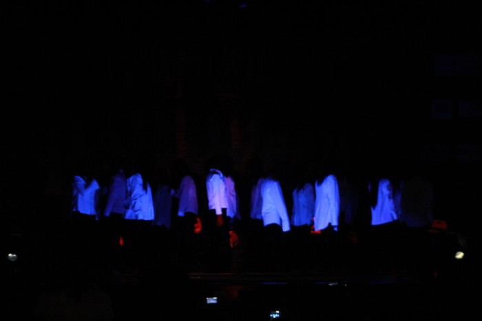 Những bóng ma trong đêm do các teen tạo ra bằng chiếc áo phát quang. Hotgirl Yến Korea làm lu mờ cả hoa cỏ mùa xuân Á hậu Việt Đỗ Hoàng Anh - Ngôi sao sáng của ĐH Văn hóa Hà Nội >>Những nữ sinh đẹp nhất trường Ams và Chu Văn An