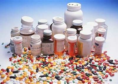 Sai lầm 5: Uống thuốc cảm càng nhiều, càng nhanh khỏi. Đa số mọi người đều có có quan điểm rằng, sau khi bị cảm sử dụng đồng thời nhiều loại thuốc như kháng sinh, thuốc giảm đau hạ sốt, vitamin thì bệnh sẽ càng nhanh khỏi hơn.